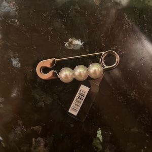 Bobby pin pearl CROC pin